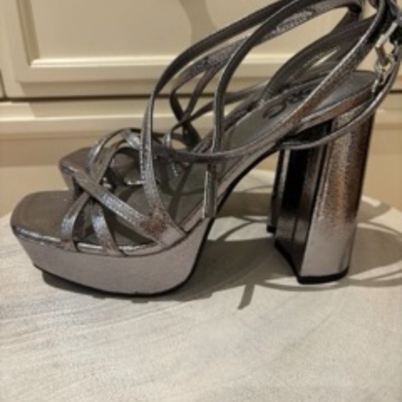 Size 6 GBG silver disco platform heels - Picture 4 of 4